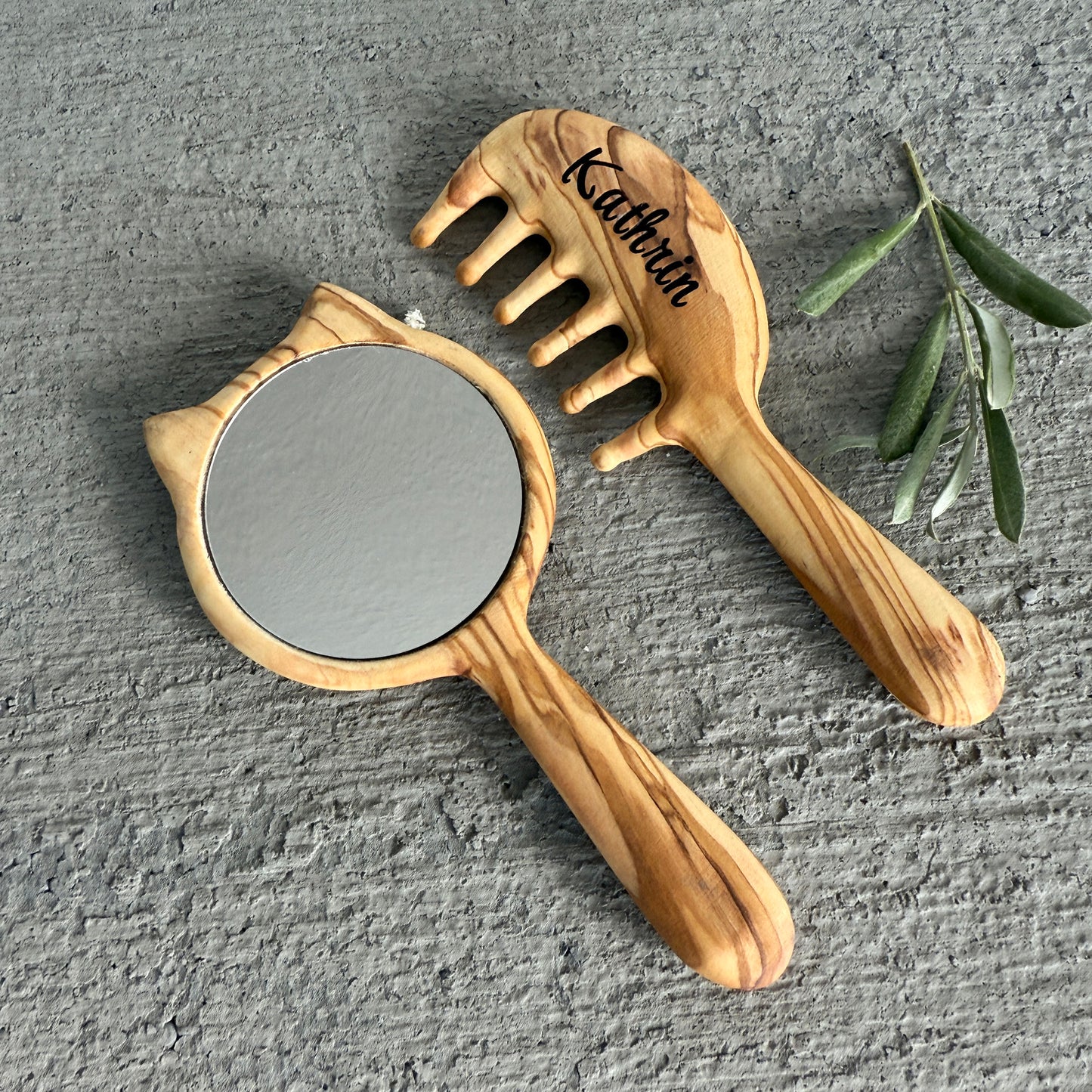 Personalized Olive Wood Comb & Mirror Set for Girls