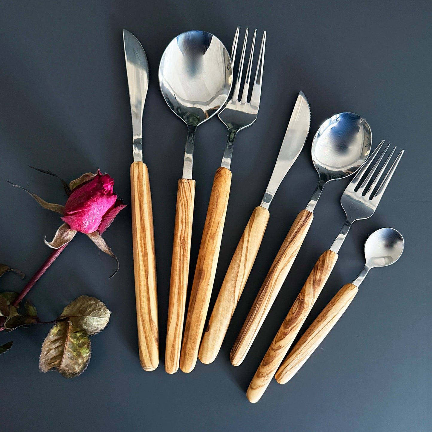 Zeytin Ağacı Saplı El Yapımı Çatal Kaşık Bıçak – 3’lü & 7’li Paslanmaz Çelik Set