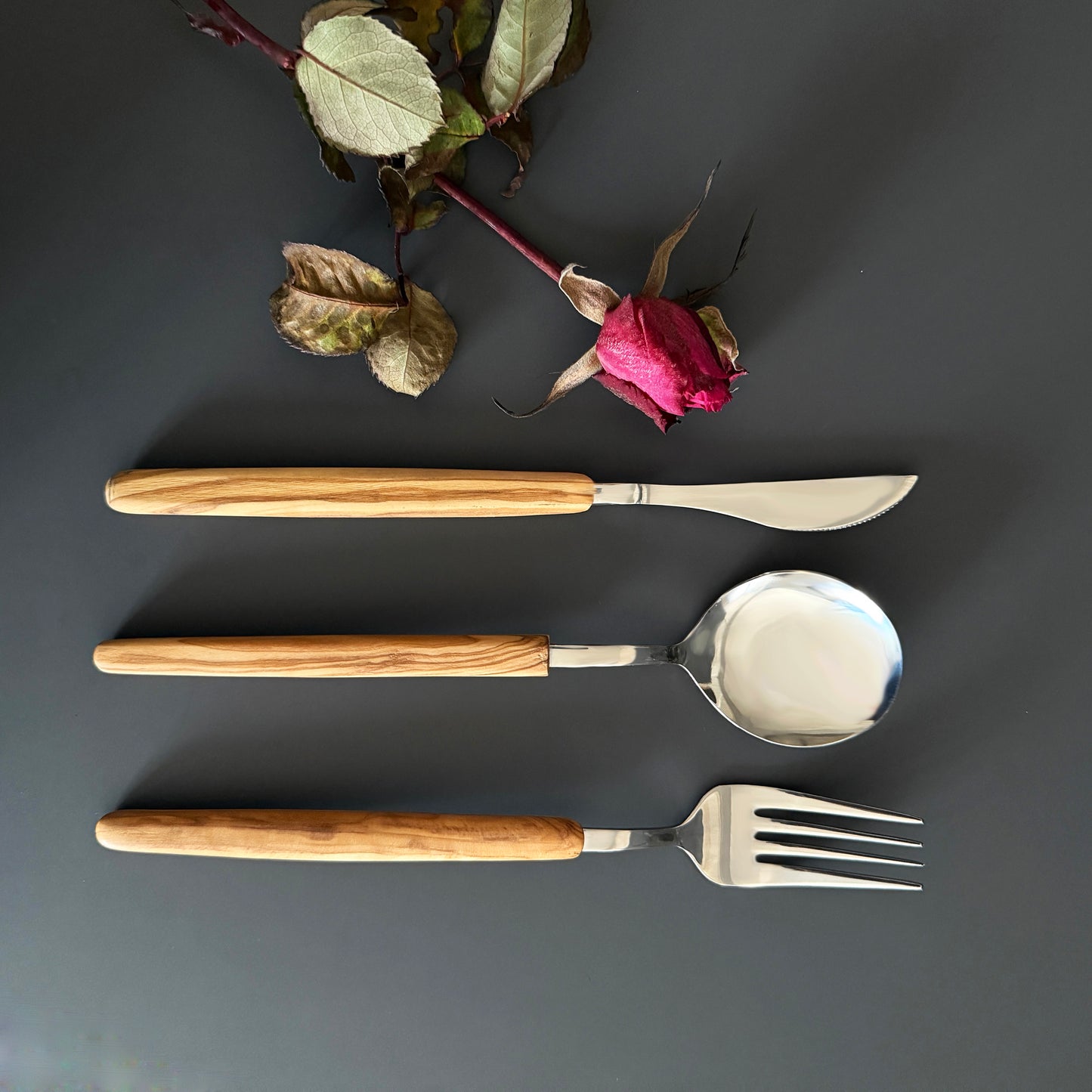 Zeytin Ağacı Saplı El Yapımı Çatal Kaşık Bıçak – 3’lü & 7’li Paslanmaz Çelik Set