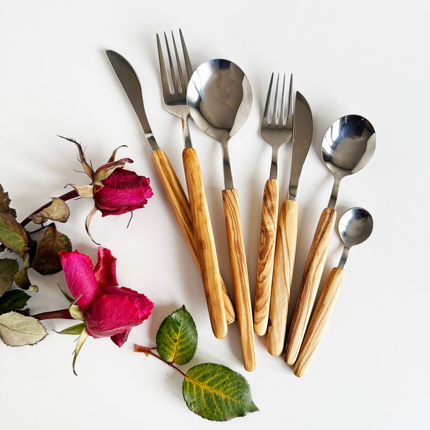 Zeytin Ağacı Saplı El Yapımı Çatal Kaşık Bıçak – 3’lü & 7’li Paslanmaz Çelik Set