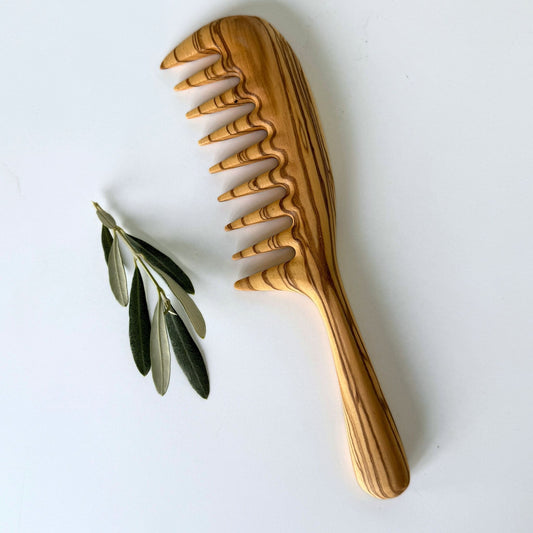 Helene Olive Wood Wide-Tooth Handle Comb – Personalized, Natural and Stylish