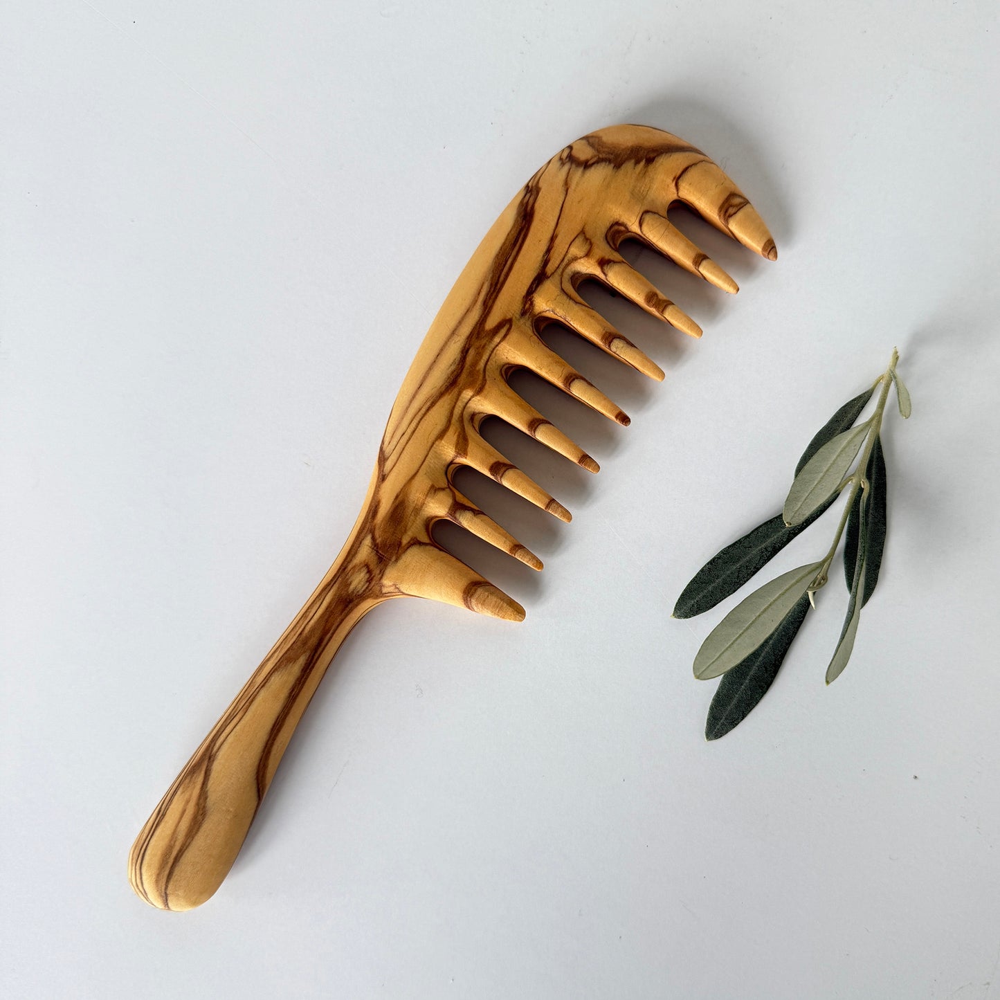 Olive Wood Wide-Tooth Handle Comb – Personalized, Natural and Stylish