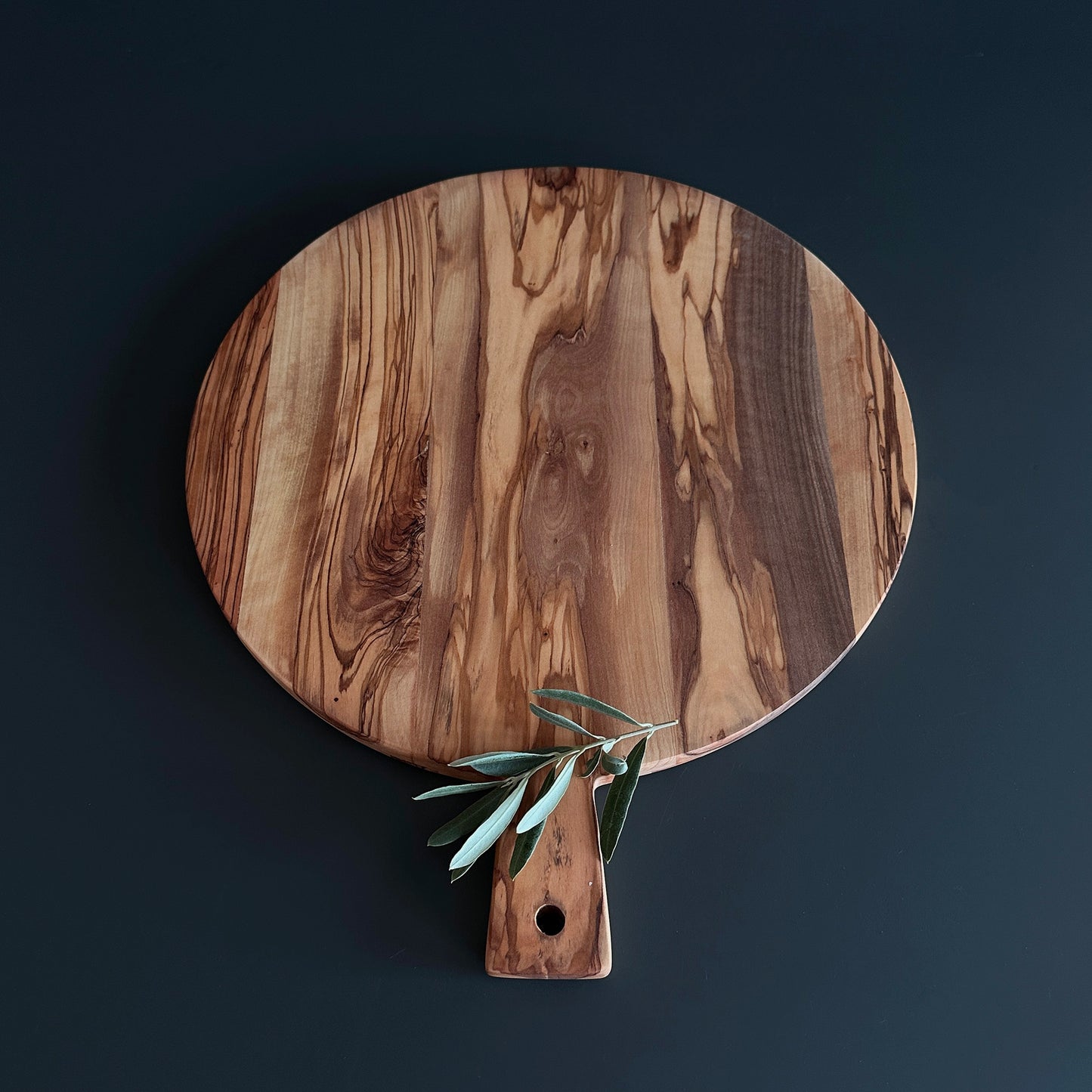 Olive Wood Round Cheese And Pizza Board With Handle | Afrodit Cheese And Pizza Board