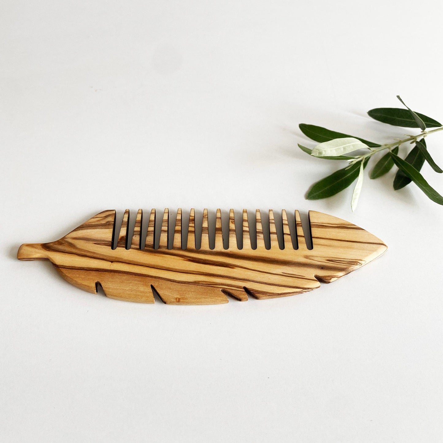 Personalized Olive Wood Comb, Handmade Wooden Beauty Comb, Authentic Hairbrush, Natural Wood Tine Comb, Gift For Mom, Custom Engraved Combs