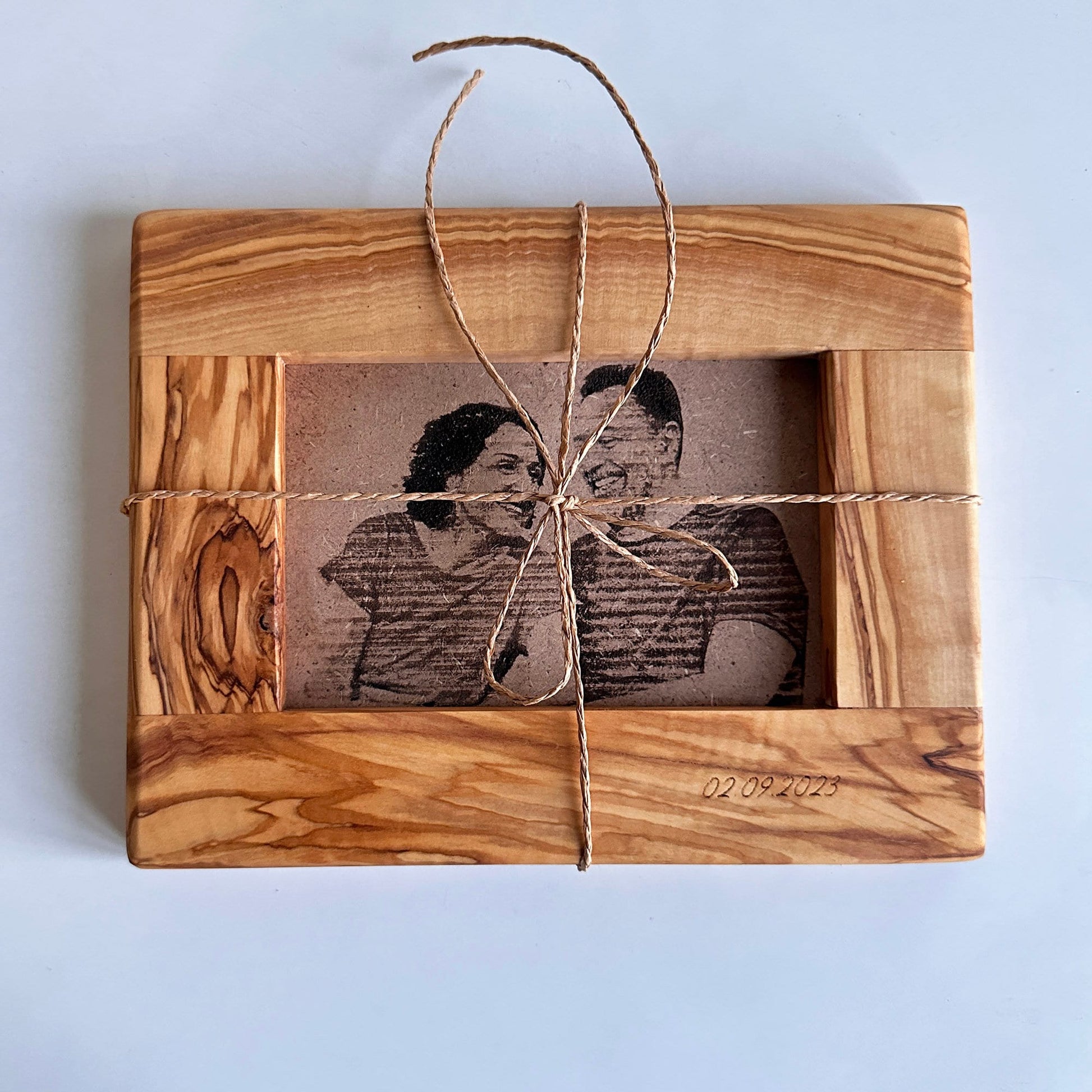 Customizable Olive Wood Picture Frame - Unique Valentine's Day Gift -Eco-Friendly Birthday Finds - Exclusive Birthday Designs