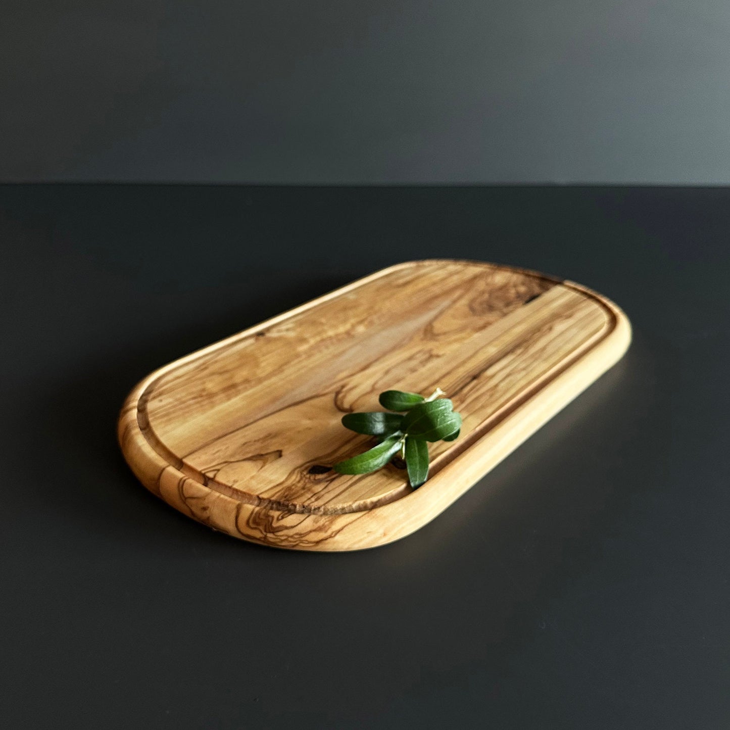 Authentic Organic Cheese Board, Natural Wooden Grooved Cutting Board, Anti-bacterial olive wood cutting board