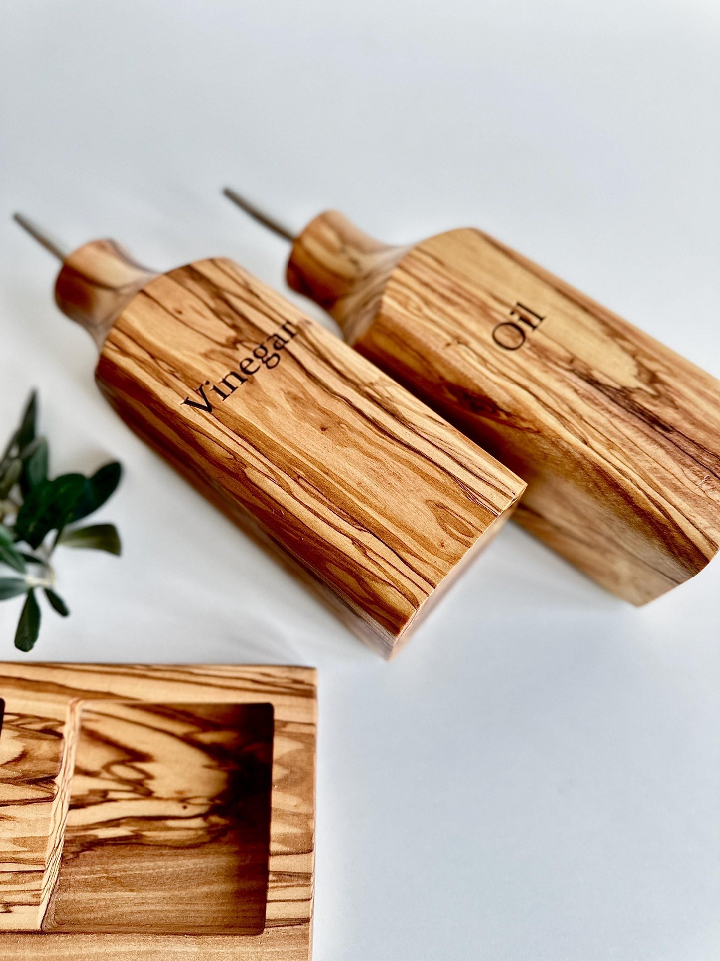 Olive Wood Oil and Vinegar Bottle - Elegant and Functional Kitchen Decor