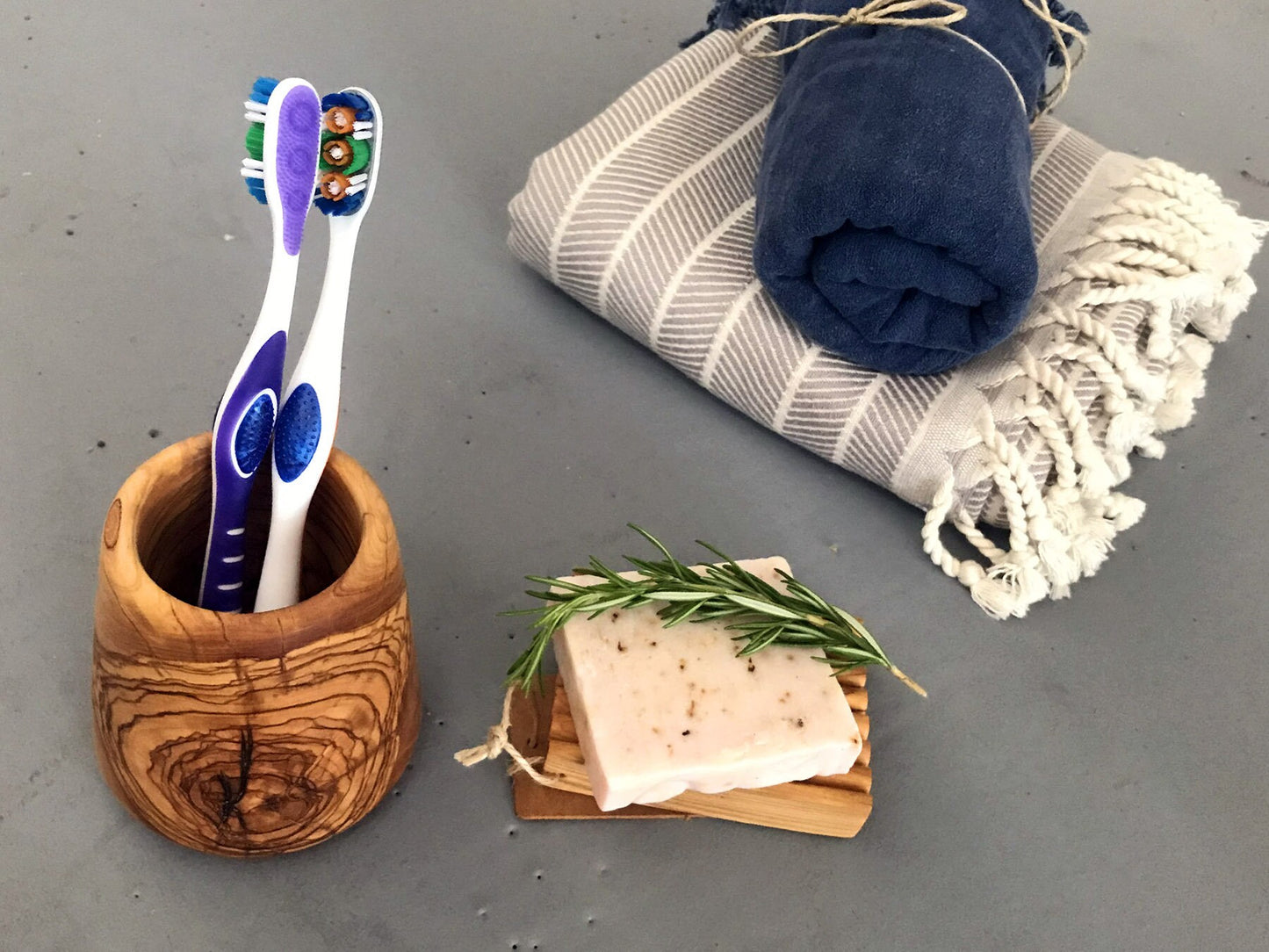 Olive Wood Bathroom Set, Olive Wood Toothbrush Holder, Authentic Soap Holder, Natural Wood Toothbrush and Soap Holder Set